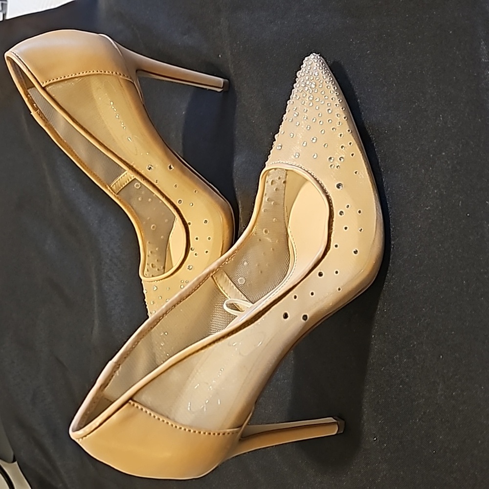 High heels - Picture 3 of 5